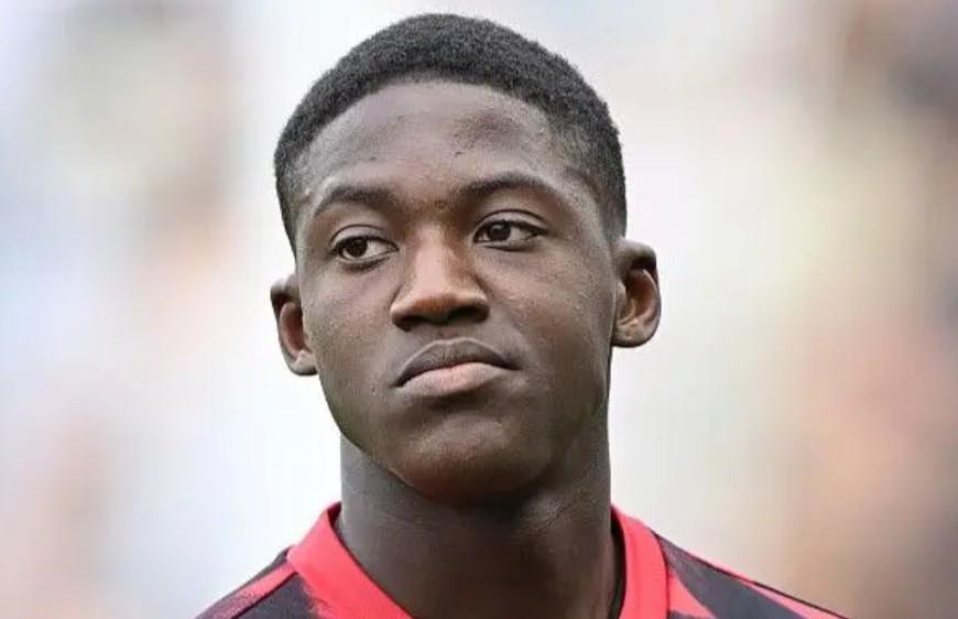 ewc电竞世界杯官网-记者:目前没有迹象表明梅努要走,不过续约谈判停滞不前