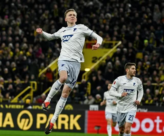 1709116536474066581.jpg 1fe3cb8c34007f32dc9ceecde5a02c2.jpg