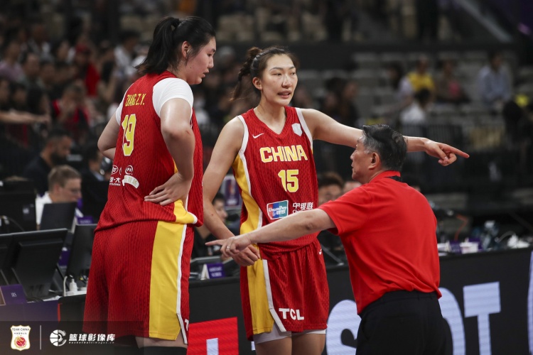 ewc-中国女篮占优的内线表现低迷&外线投射糟糕 张子宇可能是唯一亮点